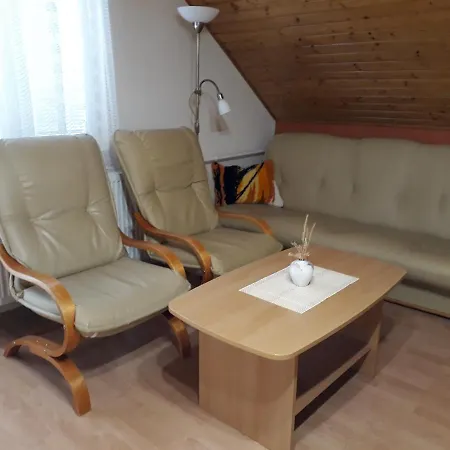 Zsuzsa Apartman 아파트 *